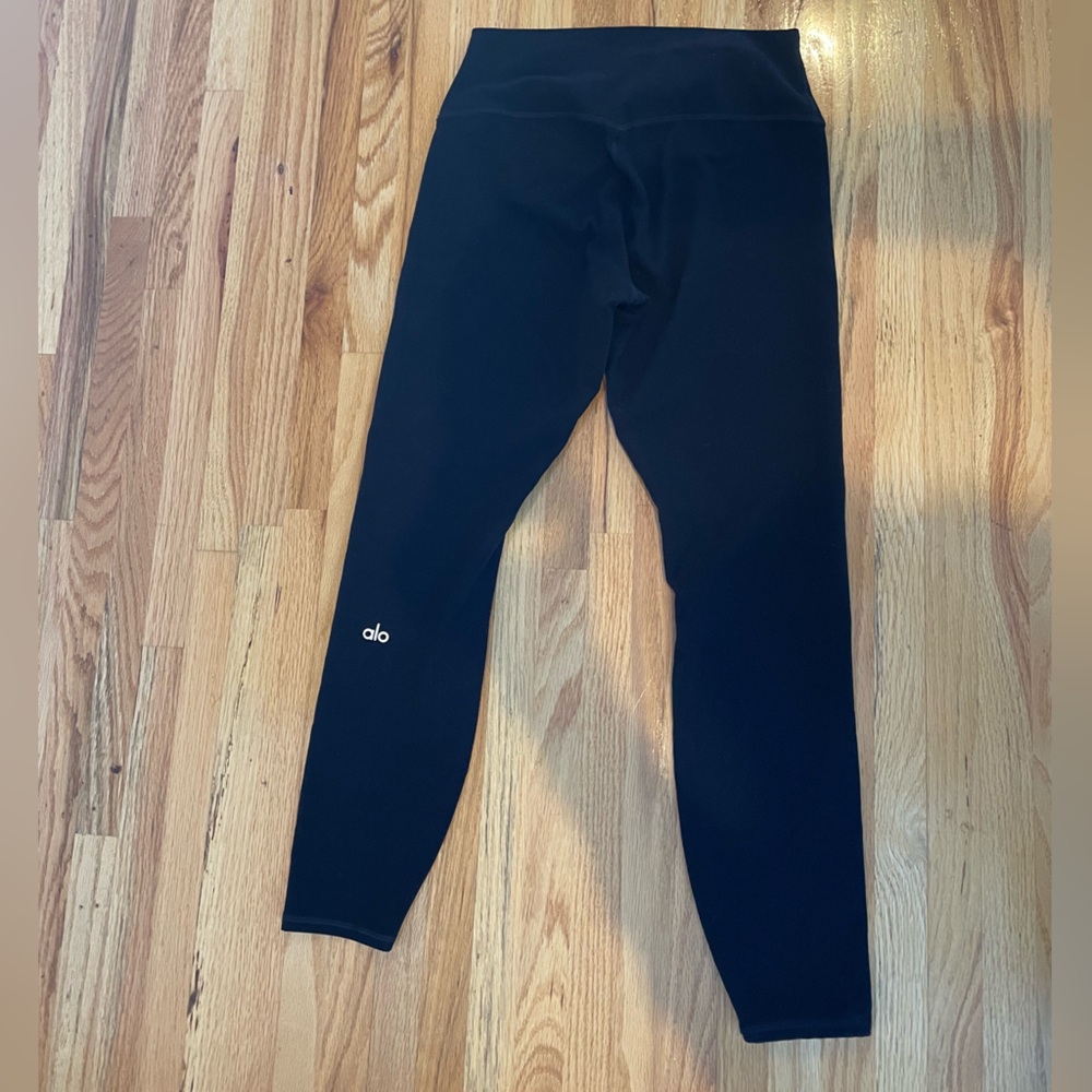 Alo Yoga - Alosoft High-Waist 7/8 Highlight Legging - Picture 7 of 11